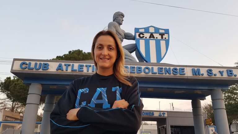 CAMARA DE DIPUTADOS – Distinguirán a Caro Costagrande como una leyenda del vóley femenino del país