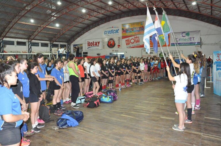 VOLEY – Se larga el «Carolina Costagrande»