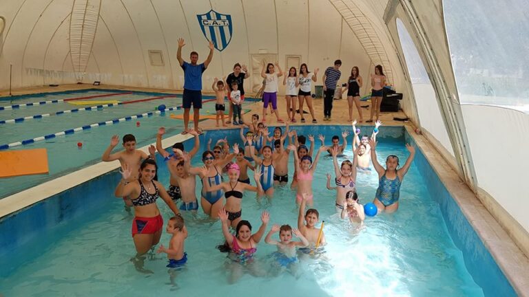 SABADO 1º – Se realiza el encuentro de natación en Trebolense