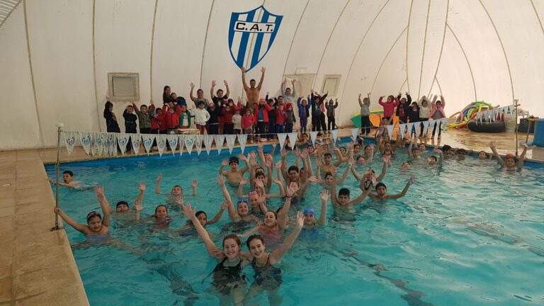 VENI CON UN AMIGO – La semana del amigo se vive en la climatizada!!!