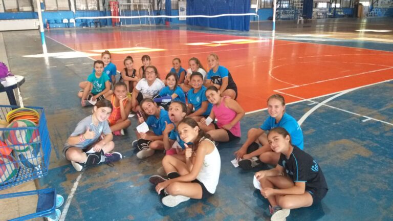 VOLEY – El Sub 12 ya entrena y programa viaje