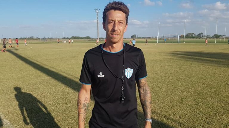 «Uno trabaja para dejarle el concepto de juego al más pequeño y al jugador de Quinta que sube a Primera»