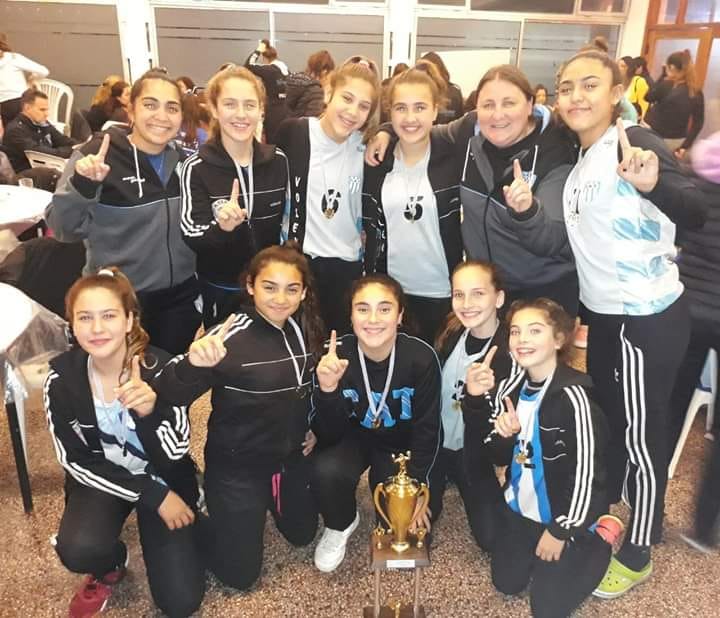 VOLEY – Trebolense ya está en Brasil para jugar el «Estrela»