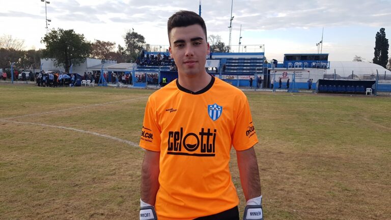 Mauro Jesús Manasseri ilumina la Reserva y pide pista en Primera