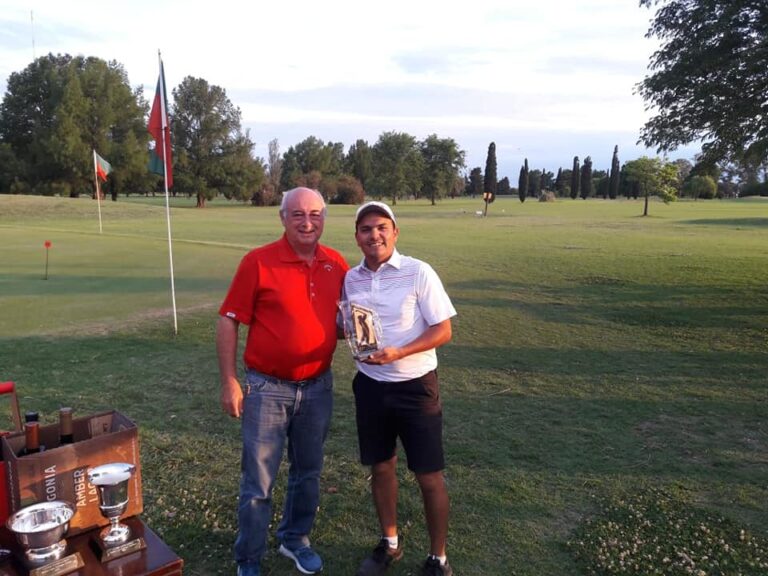 Podios de golfistas locales en San Jorge