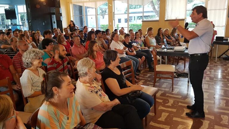 Convocante charla sobre coaching en Trebolense