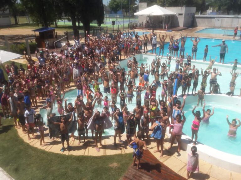 Espectacular encuentro de Colonias