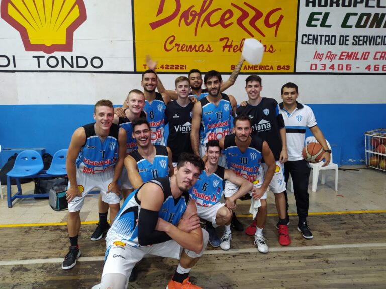 BÁSQUET – Ganó, clasificó y se subió a lo más alto de la tabla