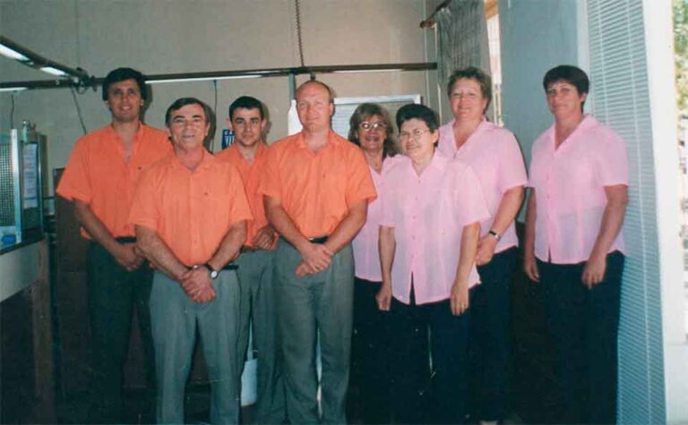 MUTUAL CAT – Treinta y cuatro años de la más rica historia