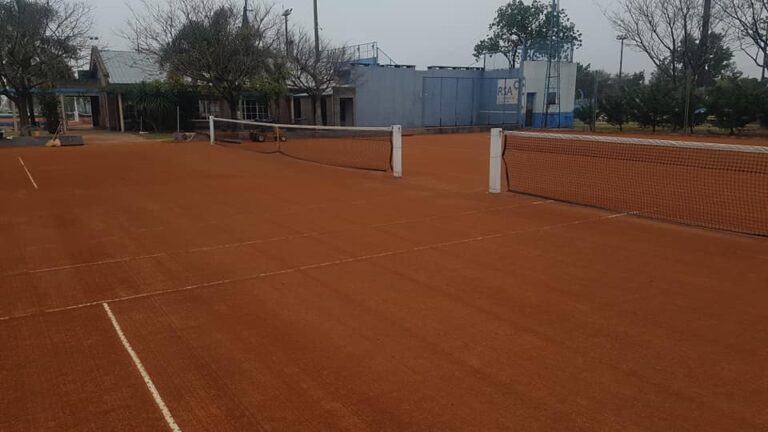 Trebolense habilita el tenis