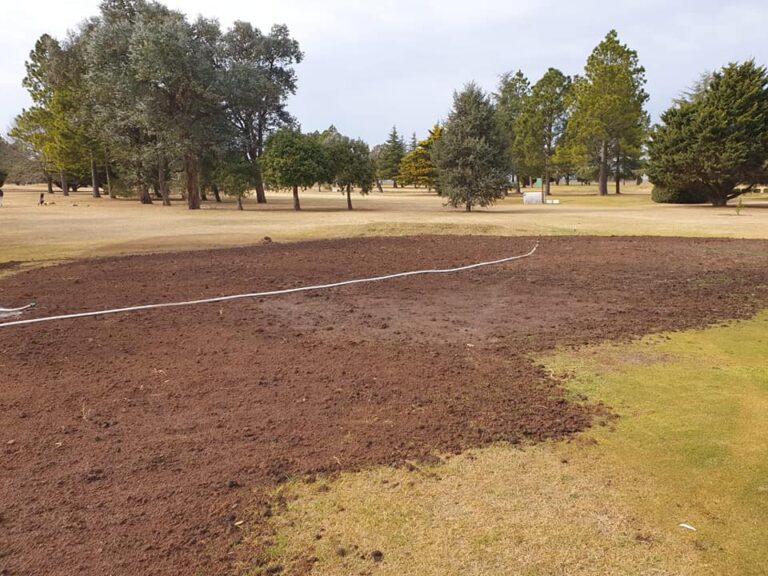 Trabajos en la cancha de golf