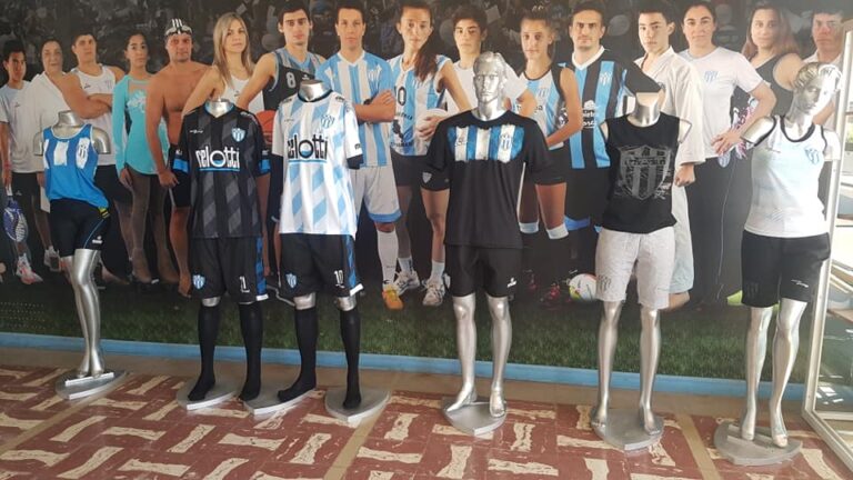 Mientras espera el nuevo edificio, Trebolense presenta una muy novedosa tienda de indumentaria