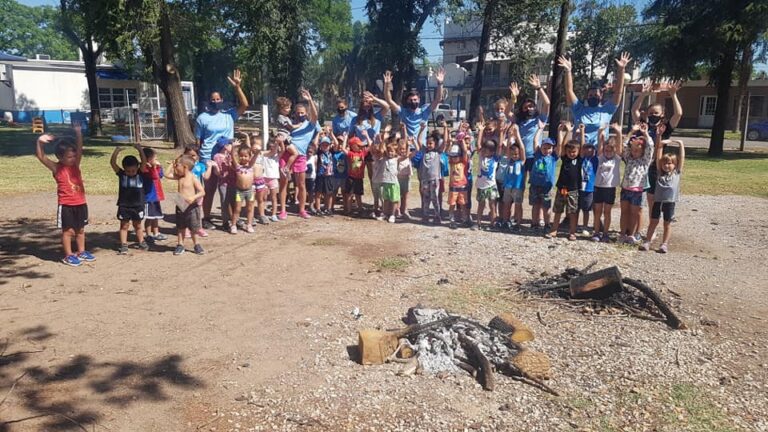 COLONIA DESPIDIENDO EL 2020 – Los peques de la mañana también pidieron sus deseos en el fogón