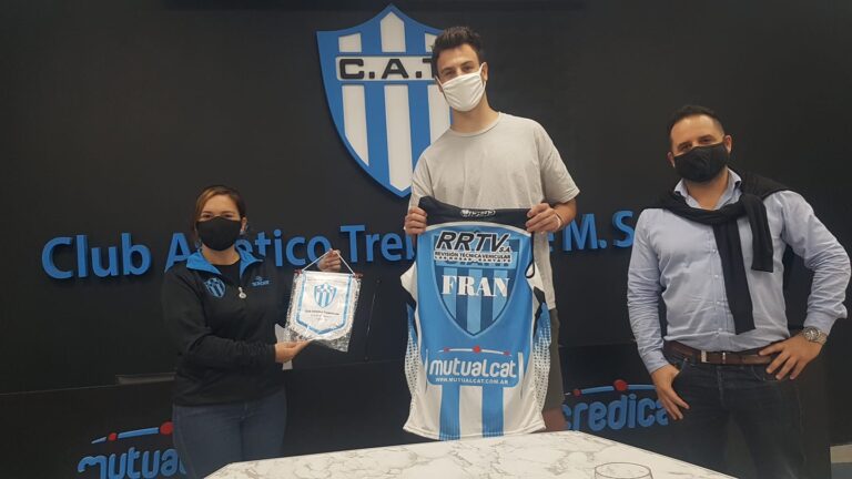 Francisco Cáffaro entrena en Trebolense y fue agasajado por la Comisión Directiva