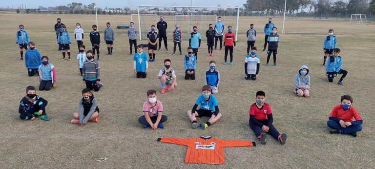 INFERIORES – Minuto de silencio y el recuerdo del «Pato»