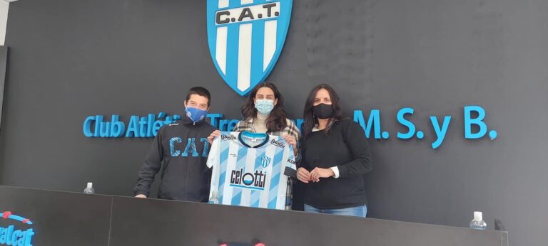 Belén Potassa brindó una charla para el fútbol femenino de Trebolense