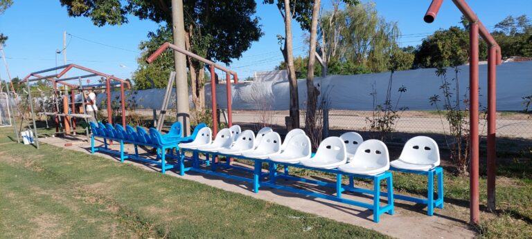 Nuevos bancos de suplentes para el hockey del «Cele»