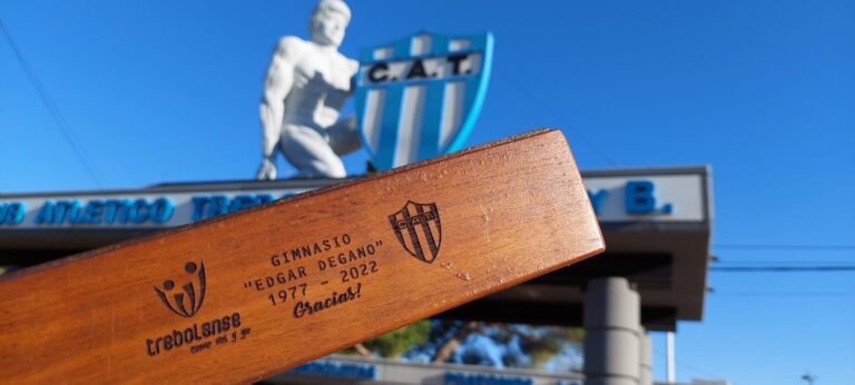 TU HUELLA EN EL SUELO SAGRADO – Trebolense ya entrega las maderas simbólicas a las familias que contribuyeron con la campaña para el flamante piso