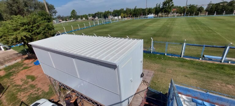 Los palcos de prensa ya están colocados en el estadio «Centenario»