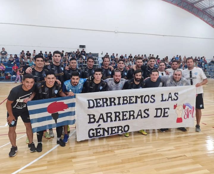 LIGUILLA – Victoria del “Cele” en futsal que lo deja como líder