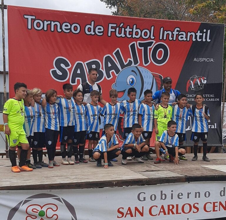 Jugamos el Sabalito en San Carlos