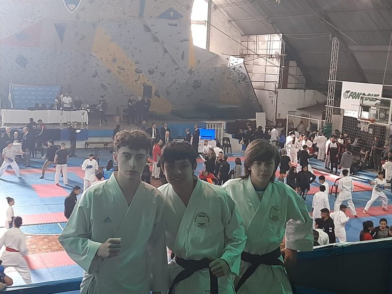 KARATE EN CORDOBA – Destacada actuación de Trebolense