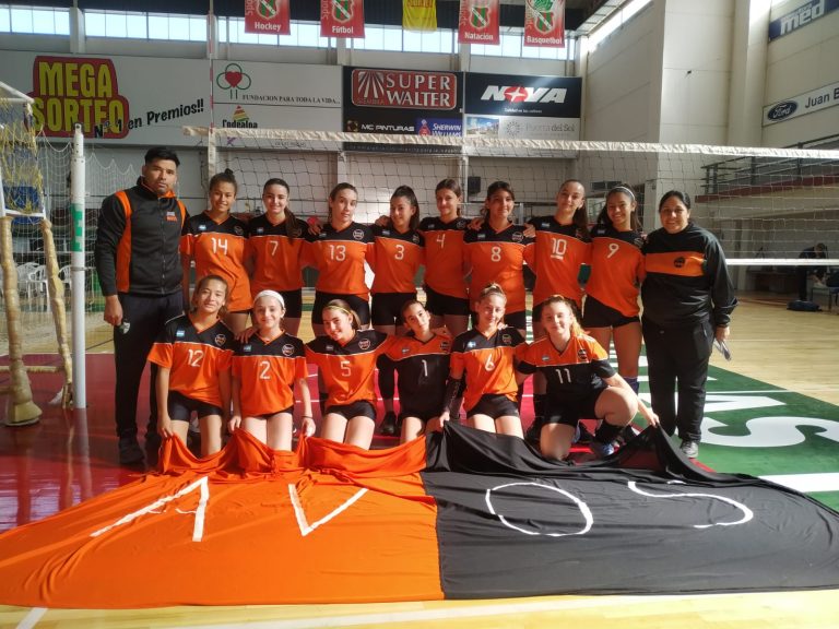 Tres jugadoras del «Cele» jugaron para la AVOS en Sub 12