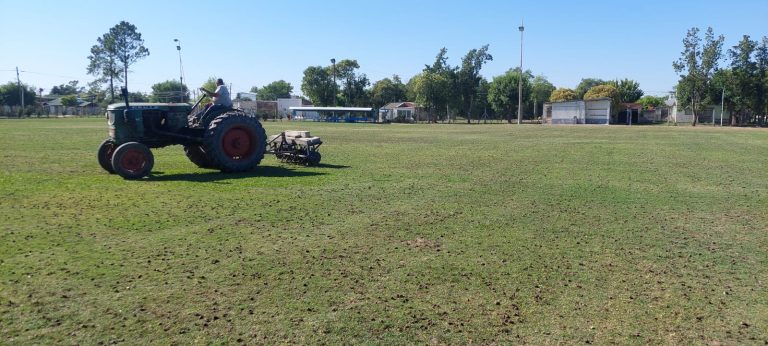 Trabajos en el suelo del hockey de Trebolense