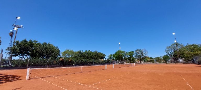 TENIS – Re iluminación, nuevas columnas y puesta en valor del depósito