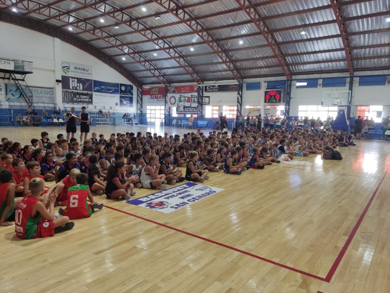 Más de 300 niños en el encuentro de Mini Básquetbol de Trebolense