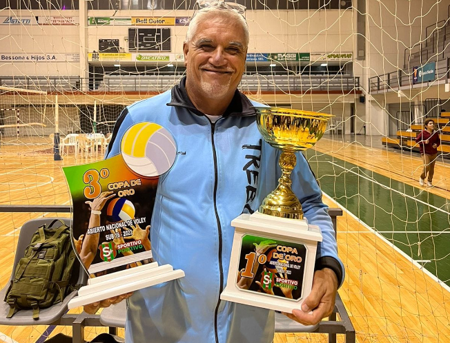 PINTOS Y EL VOLEY – «Estamos trabajando muy bien y con una enorme cantidad de jugadoras»