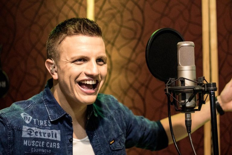 ¿Quién es Ezequiel Pedraza, el gran artista que estará para los 114 años de Trebolense?