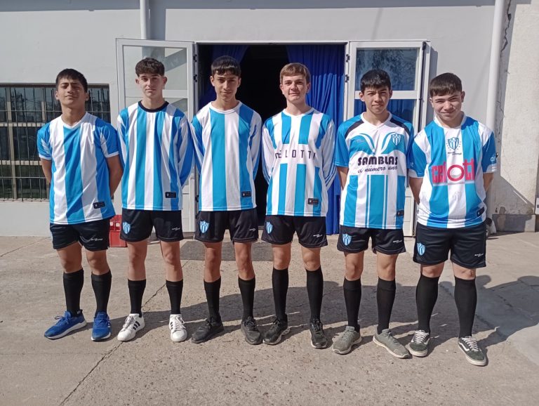 TIENDA CAT – ¡Trebolense hizo la réplica de las 6 casacas campeonas!