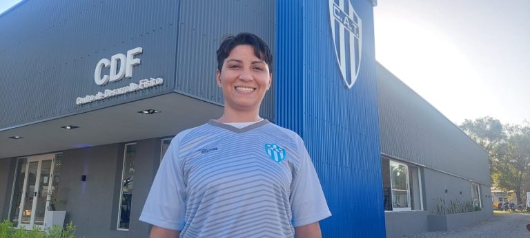 FUTBOL FEMENINO INFANTIL EN TREBOLENSE – «Dichosa de poder hacer historia en mi club»