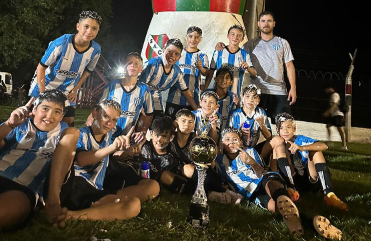 FUTBOL INFANTIL – La 2012 con vuelta olímpica en Las Parejas