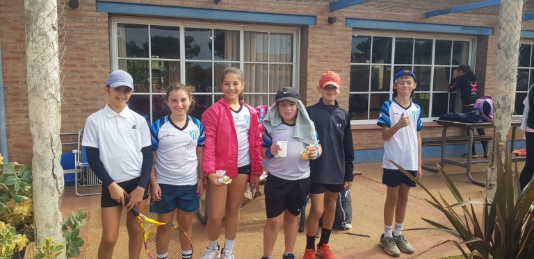 El tenis con grandes resultados en el zonal