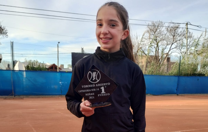 El tenis de Trebolense brillante en Roldán