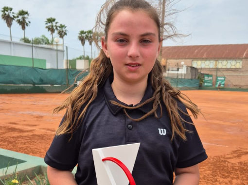 El tenis de Trebolense la rompió toda en San Vicente