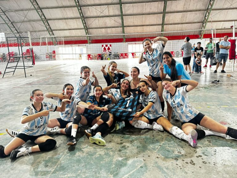 VOLEY – ¡El Sub 13 campeón absoluto AVOS 2024!