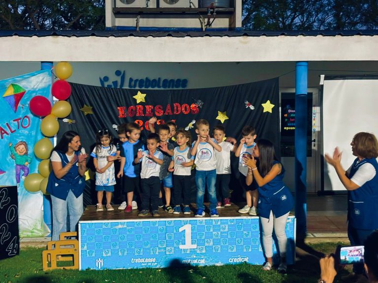 MANITOS TRAVIESAS – Una graduación emotiva y con muchas sorpresas