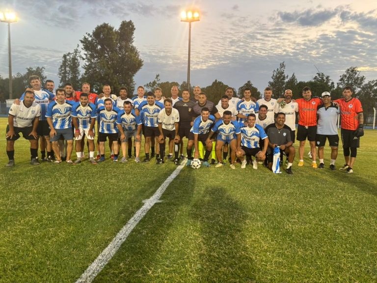 FUTBOL BENEFICIO – Los campeones 2008 y 2012, jugaron con amigos de la Liga