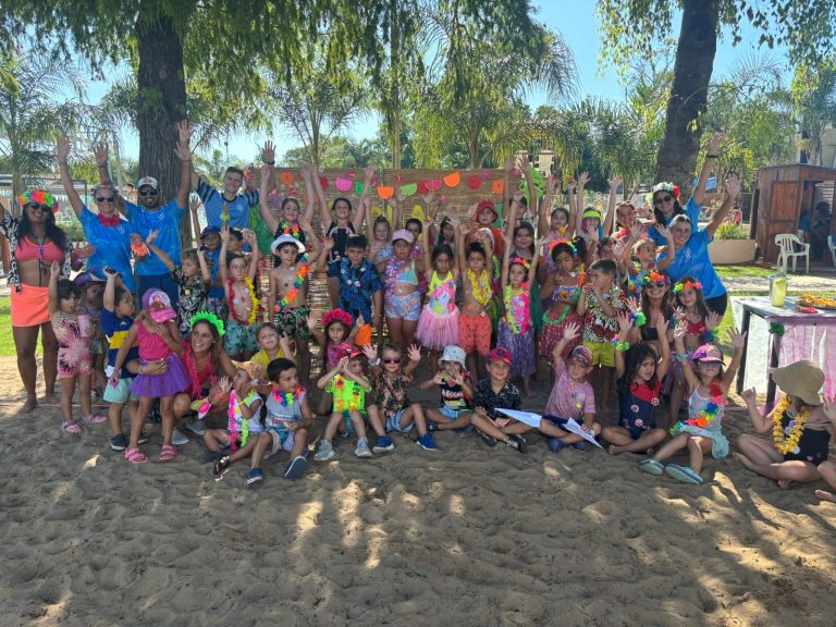 COLONIA – Se festejó la gran «Fiesta Hawaiana»