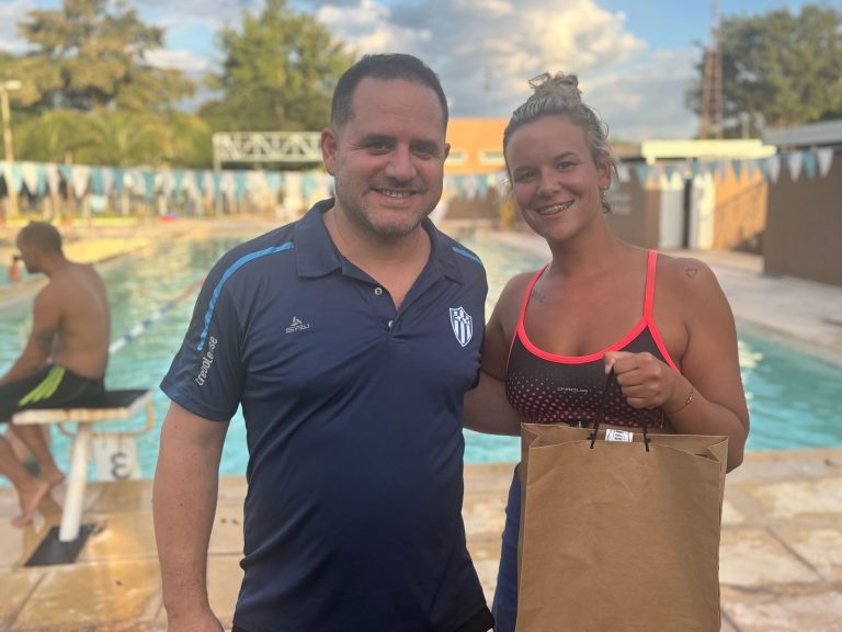 Satisfacción tras las 12 horas de nado solidario