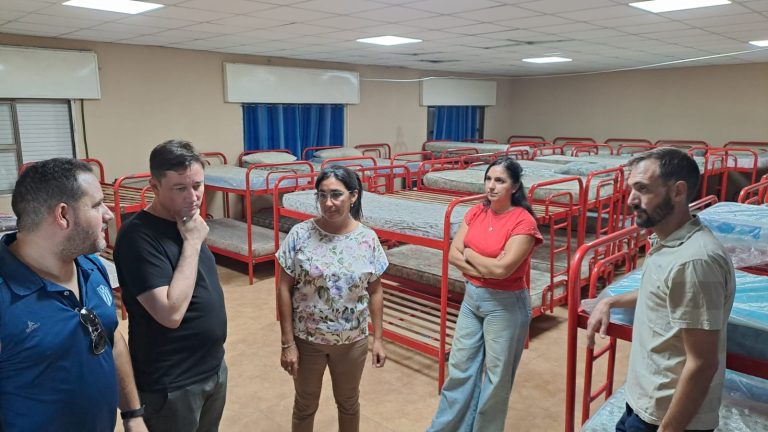 Recibimos colchones para el Albergue de la Institución