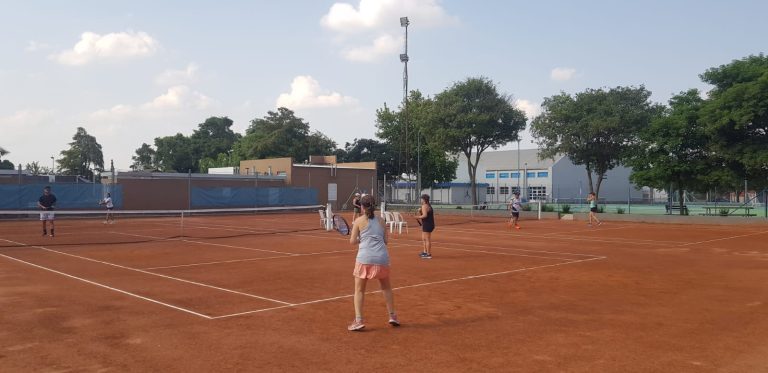 Gran encuentro de tenis de adultos en Trebolense
