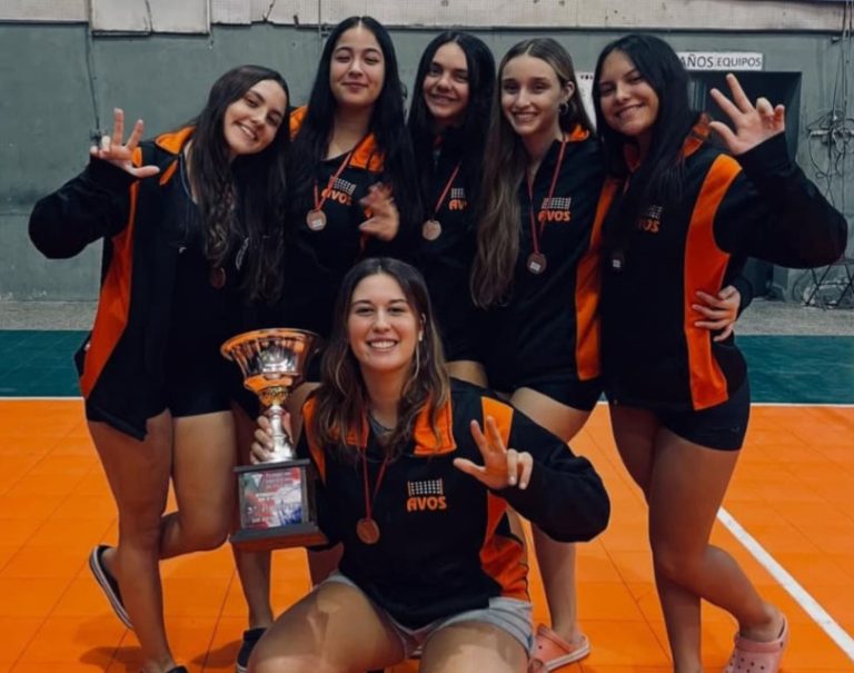 La AVOS, con jugadoras de Trebolense logró el 3º puesto en el interasociaciones