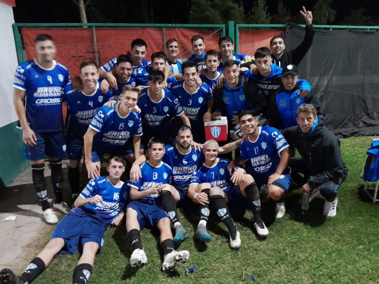 ¡Tres puntos y punta absoluta!