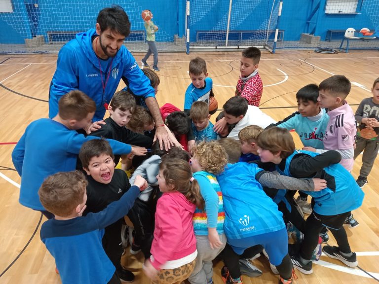 Trebolense también celebró su Aniversario con una hermosa clase abierta de básquet