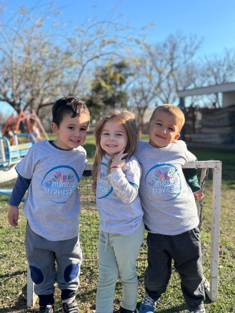 Las nuevas remeras del «Manitos Traviesas»