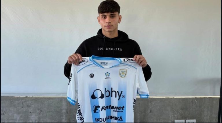 DE NUESTRA CANTERA – Esteban «Bochi» Pepino firma su primer contrato profesional